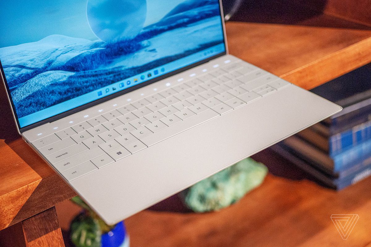 Dell XPS 13 Plus ra mắt: Thiết kế sexy, trackpad 