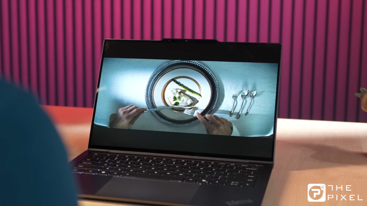 Đánh giá Lenovo ThinkPad X9 14 Aura Edition với màn hình, loa và webcam, phù hợp nhu cầu doanh nhân.